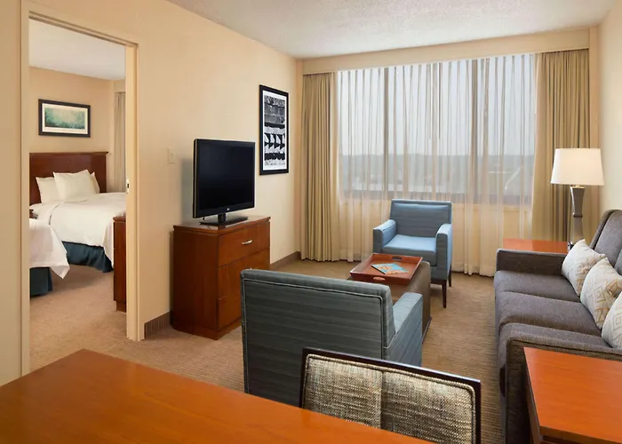 Embassy Hotel 4*