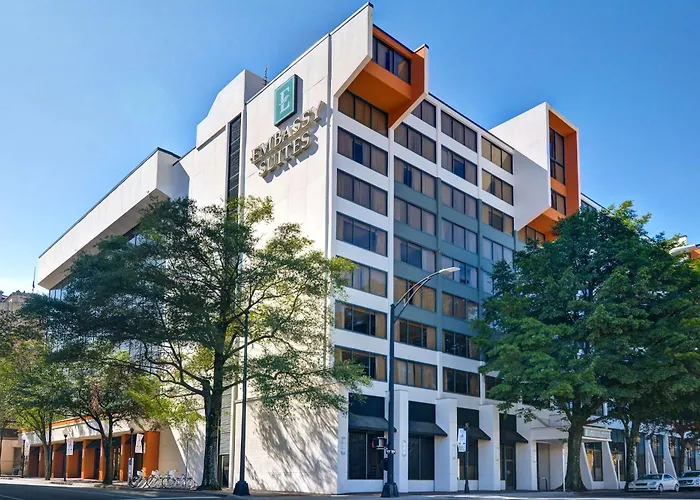 Hotel Embassy Winston-Salem