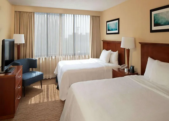 Embassy Hotel 4*