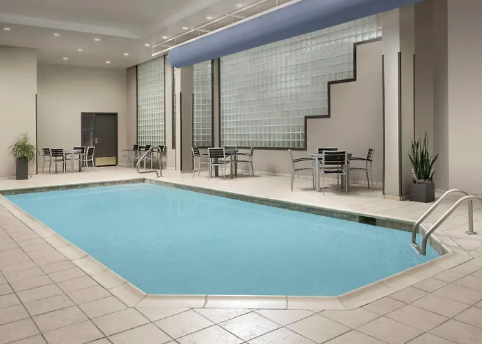 Embassy Hotel 4*