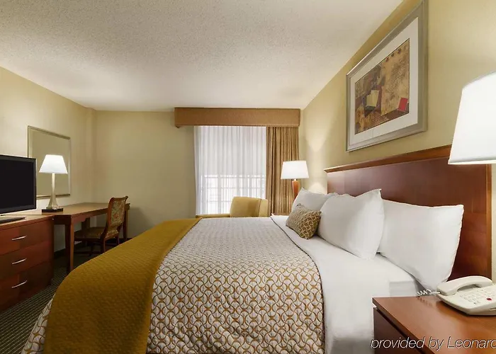 Hotel Embassy 4*