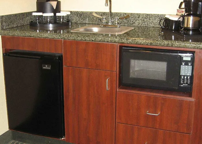 Embassy 4* Winston-Salem